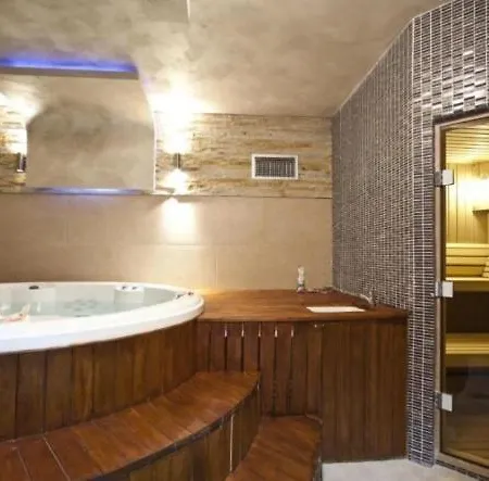 Apartment 111 At Zoned & - 111 U Zoned *