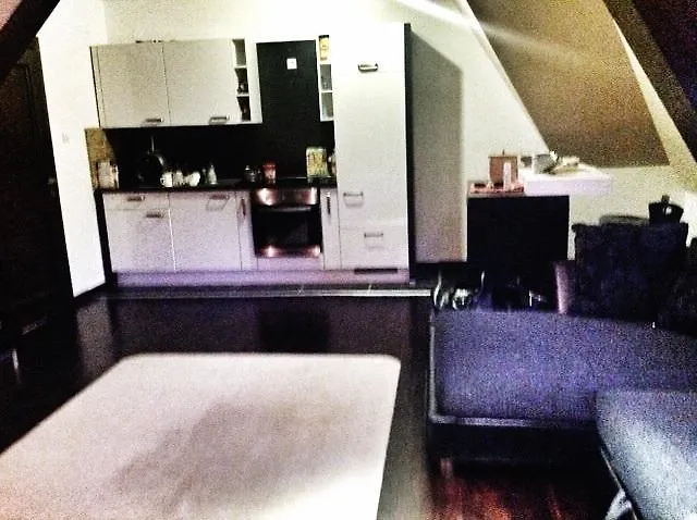 111 At Zoned & - 111 U Zoned Daire