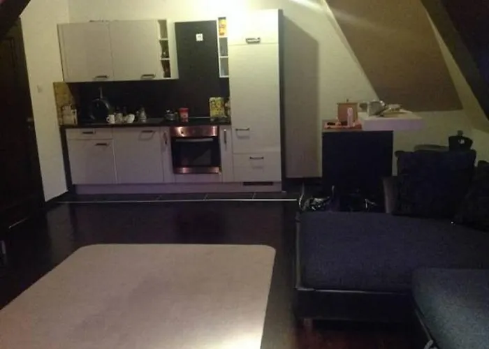 111 At Zoned & - 111 U Zoned Daire