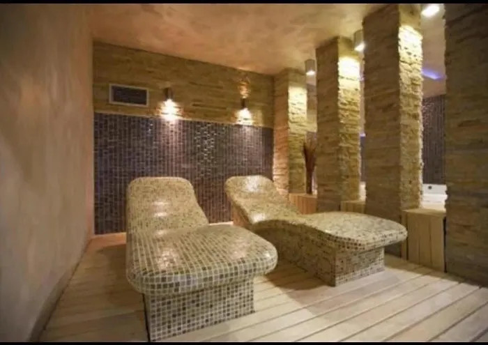 111 At Zoned & - 111 U Zoned Daire